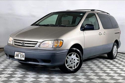Desert Sand Mica 2002 Toyota Sienna CE