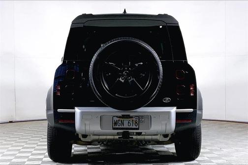 2022 Land Rover Defender 110 SE