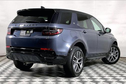 Varesine Blue 2026 Land Rover Discovery Sport LANDMARK