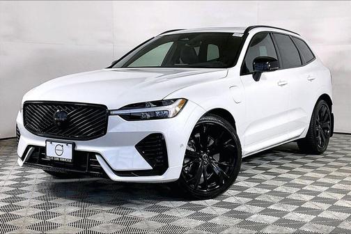 Crystal White 2026 Volvo XC60 Plug-In Hybrid T8 Ultra Black Edition