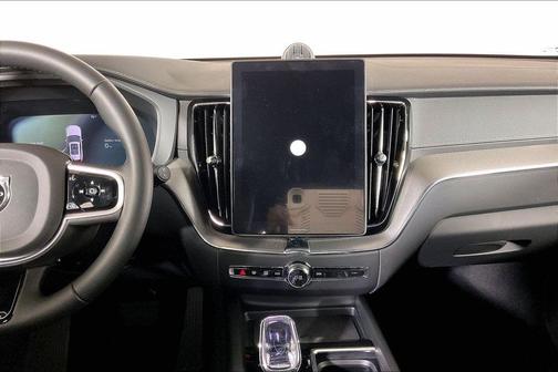 Crystal White 2026 Volvo XC60 Plug-In Hybrid T8 Ultra Black Edition