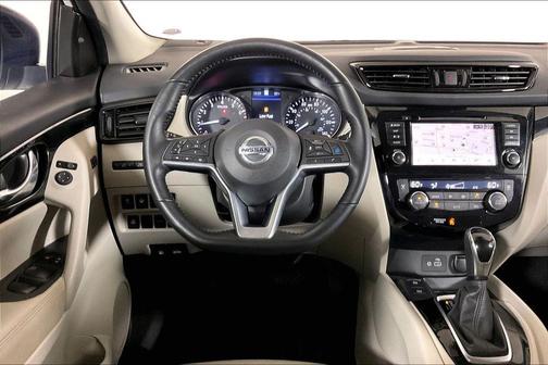 White 2022 Nissan Rogue Sport SL