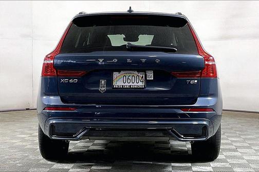 Denim Blue Metallic 2025 Volvo XC60 Plug-In Hybrid T8 Core
