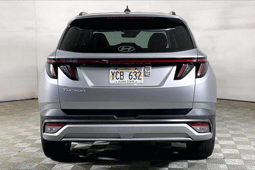 Shimmering Silver 2025 Hyundai TUCSON SEL Convenience