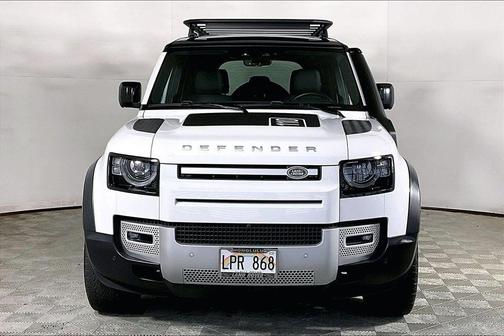 2024 Land Rover Defender P300