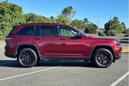 2024 Jeep Grand Cherokee Altitude