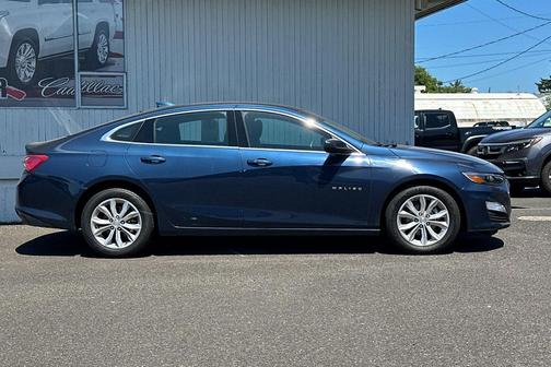 2022 Chevrolet Malibu FWD LT