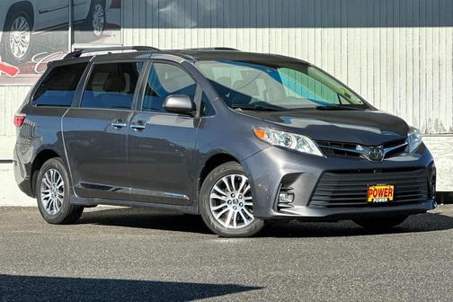 2019 Toyota Sienna XLE Premium