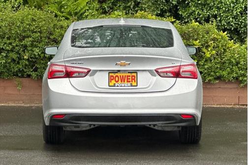 2022 Chevrolet Malibu FWD LT