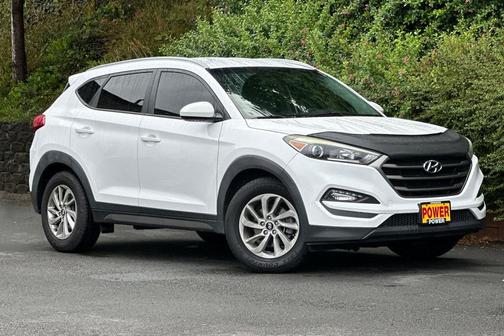 2016 Hyundai TUCSON SE