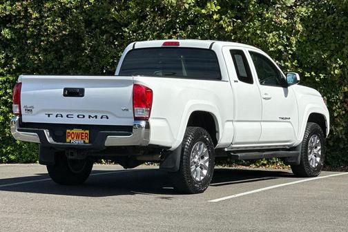 2017 Toyota Tacoma Base