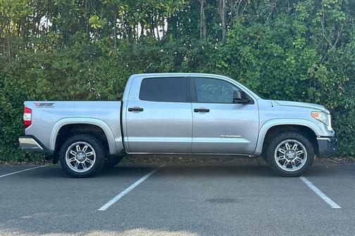 2016 Toyota Tundra SR5