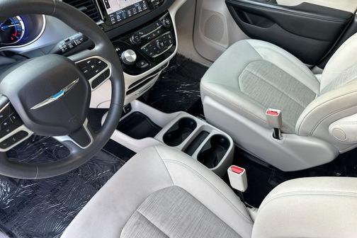 2018 Chrysler Pacifica Hybrid Touring Plus