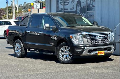 2021 Nissan Titan SV