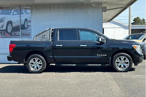 2021 Nissan Titan SV