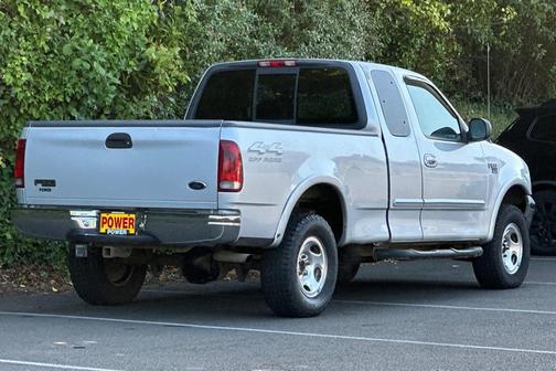 1999 Ford F-150 Lariat