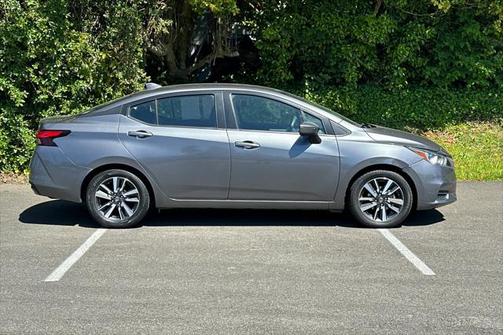 2021 Nissan Versa 1.6 SV