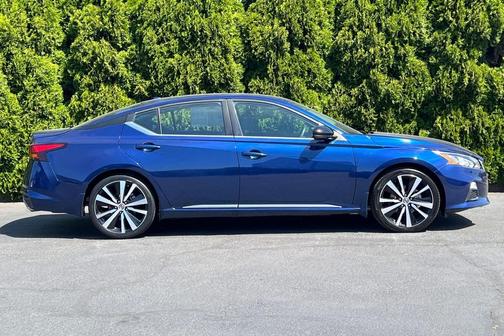 2021 Nissan Altima SR FWD