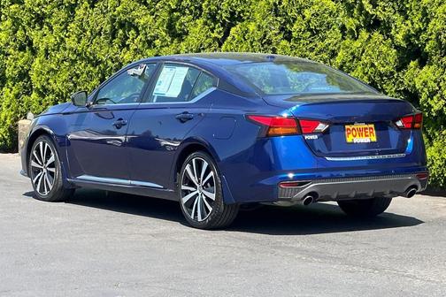 2021 Nissan Altima SR FWD