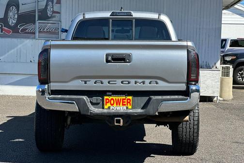 2016 Toyota Tacoma SR5