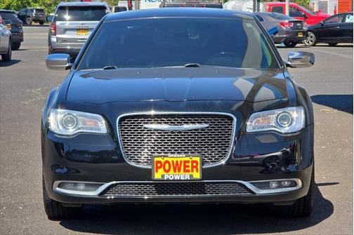 2018 Chrysler 300 Limited
