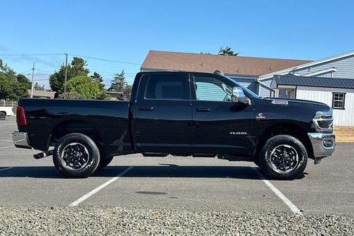2025 RAM 3500 Laramie Crew Cab 4x4 6'4' Box