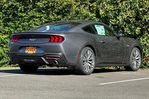 2025 Ford Mustang GT Premium