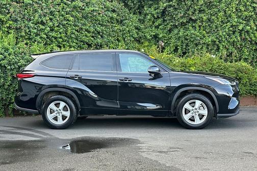 2022 Toyota Highlander L