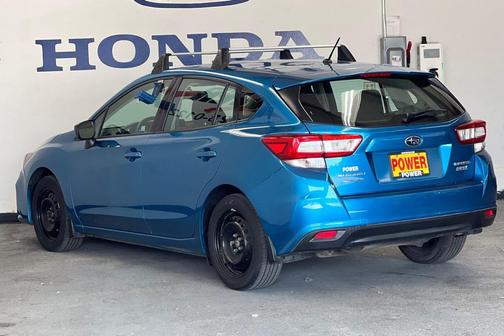 2017 Subaru Impreza 2.0i