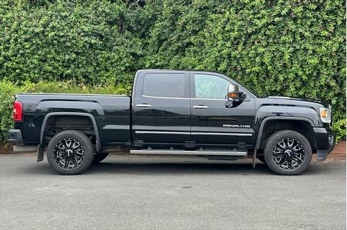 2018 GMC Sierra 2500 Denali