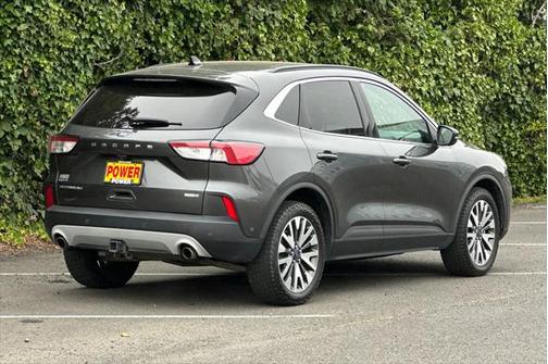 2020 Ford Escape Titanium