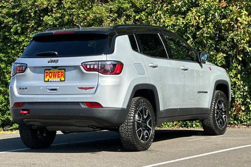 2026 Jeep Compass Trailhawk