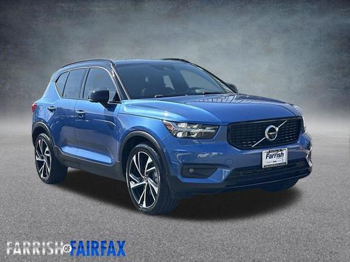 Bursting Blue Metallic 2020 Volvo XC40 T4 R-Design