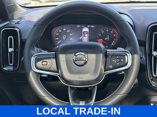 Bursting Blue Metallic 2020 Volvo XC40 T4 R-Design