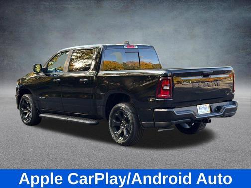 Diamond Black Crystal Pearlcoat 2027 RAM 1500 Express