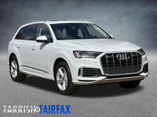 2024 Audi Q7 45 Premium Plus