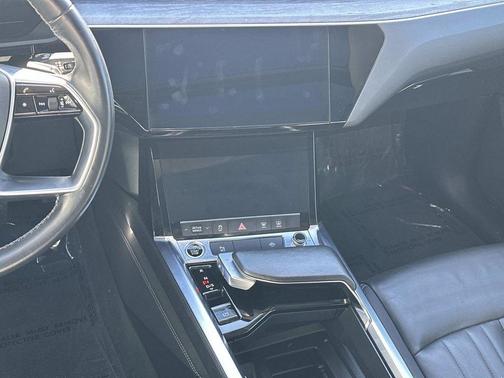 2021 Audi e-tron Premium