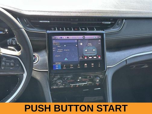 Diamond Black Crystal Pearlcoat 2024 Jeep Grand Cherokee Limited