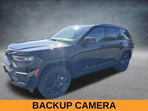 Diamond Black Crystal Pearlcoat 2024 Jeep Grand Cherokee Limited