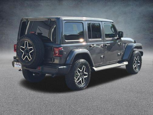 Granite Crystal Metallic Clearcoat 2027 Jeep Wrangler Sahara