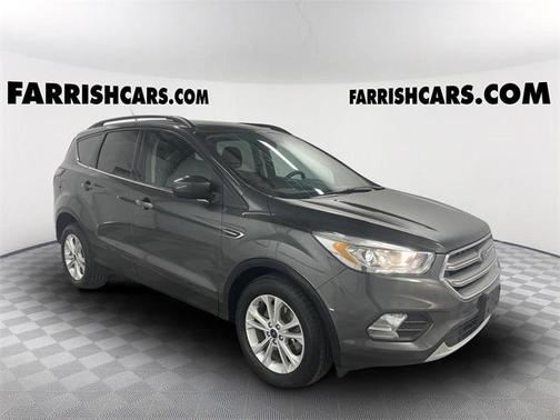 Photo 1 of 25 of 2017 Ford Escape SE