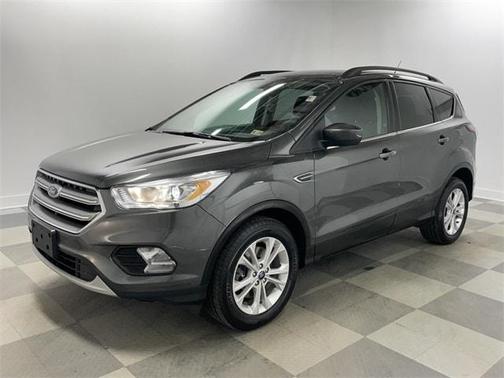 Photo 5 of 25 of 2017 Ford Escape SE
