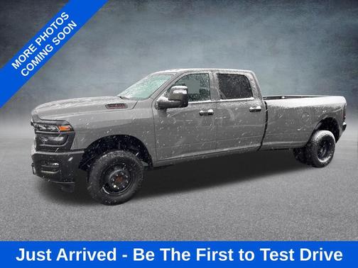 2026 RAM 3500 Tradesman Crew Cab 4x4 8' Box