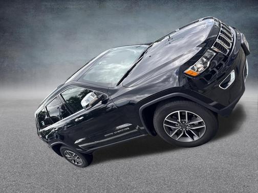 Diamond Black Crystal Pearlcoat 2020 Jeep Grand Cherokee Limited