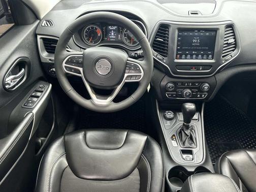 2022 Jeep Cherokee X 4x4