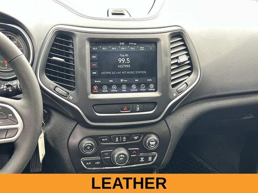 Bright White Clearcoat 2022 Jeep Cherokee X 4x4