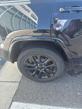 Diamond Black Crystal Pearlcoat 2018 Jeep Grand Cherokee Altitude