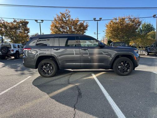 2025 Jeep Grand Cherokee L Altitude