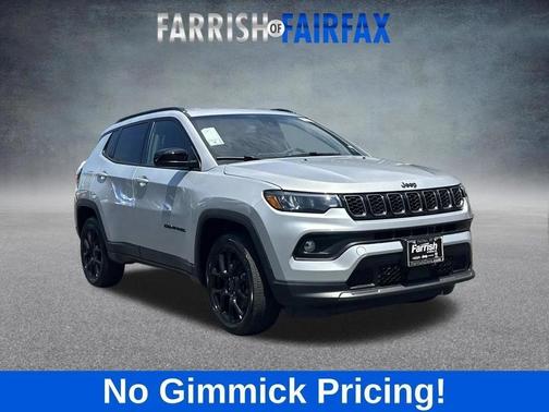 Silver Zynith Metallic Clearcoat 2026 Jeep Compass Latitude