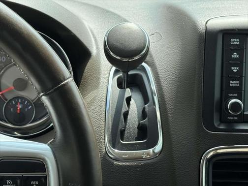 2012 Chrysler Town & Country Touring
